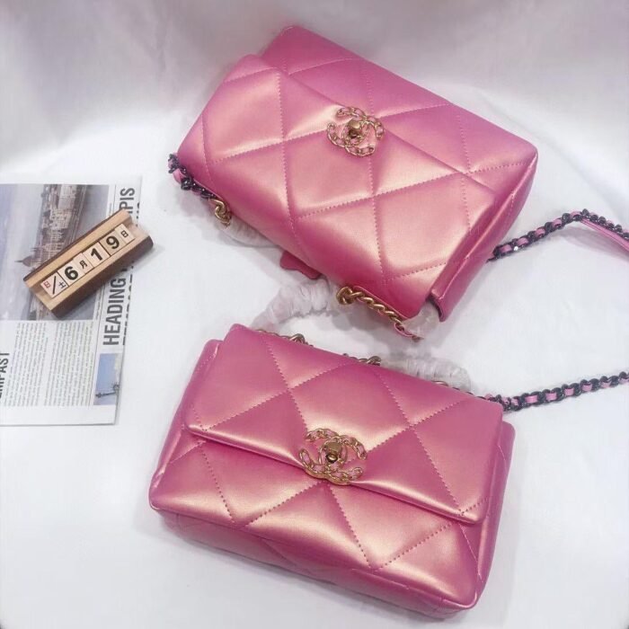 Chanel Designer Crossbody bags For Women - Image 3
