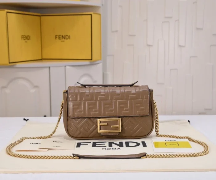 Fendi Baguette Canvas Bag - Image 12