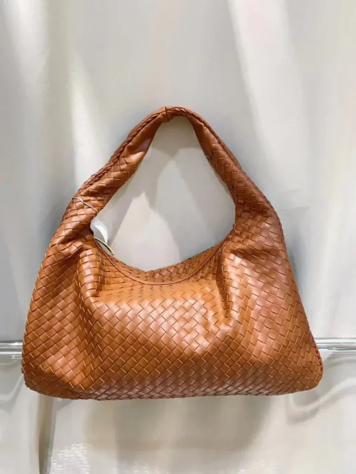 Bottega Veneta Shoulder Bag - Image 9