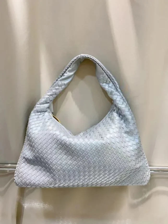 Bottega Veneta Shoulder Bag - Image 4