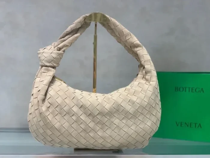 Bottega Veneta Jodie leather shoulder bag - Image 2