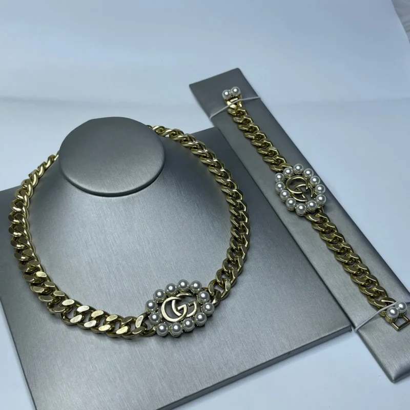 Gucci Luxury Charm Logo Necklace & Bracelet