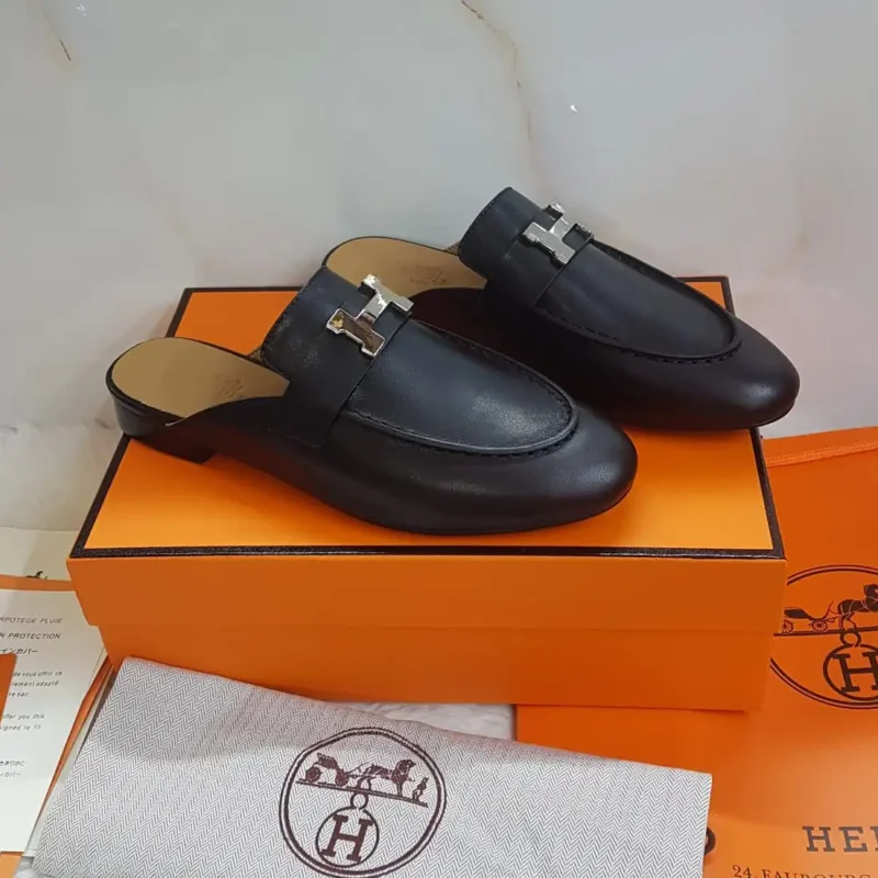 Hermes Genuine Leather Quentin Loafers black
