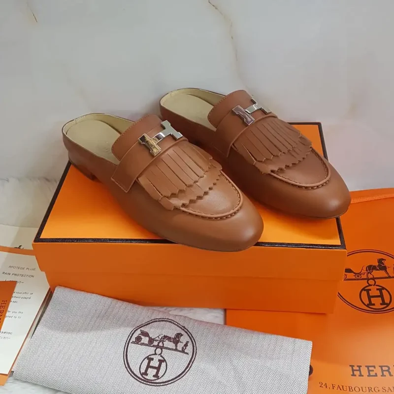 Hermes Royal Leather Womenโs Flat Loafers Shoes green