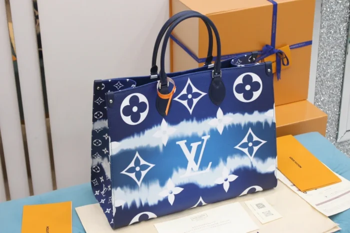 Louis Vuitton Escale OnTheGo GM Tie Dye Rouge Red/ Blue - Image 4